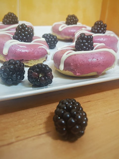Una foto de Donuts de mora