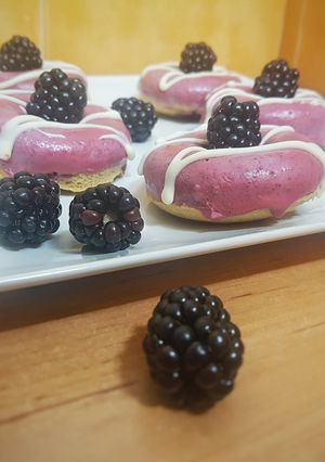 Una foto de Donuts de mora