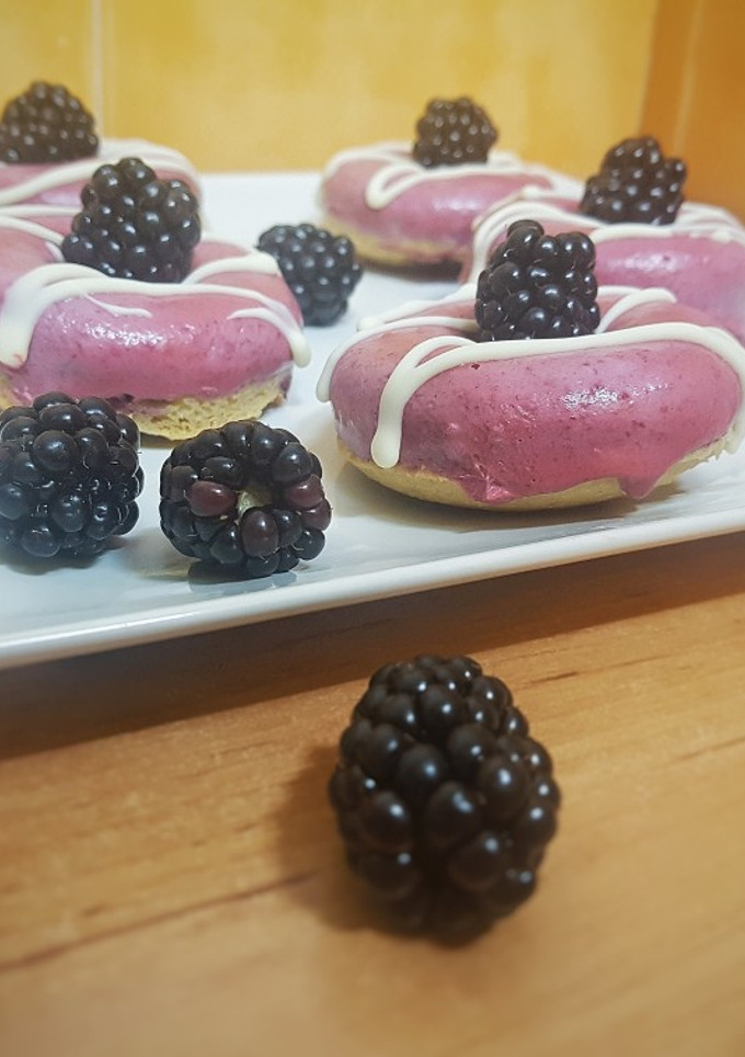 Una foto de Donuts de mora