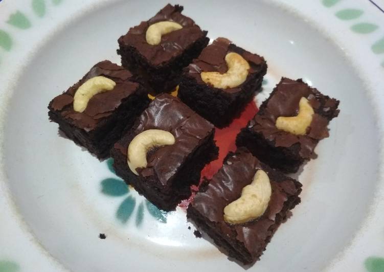 Brownies (fudge, chewy, &amp; shiny crust)