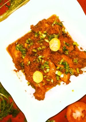 A picture of Chicken Karahi.