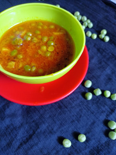 વટાણા બટાકા નુ શાક (Vatana Bataka Shak Recipe In Gujarati) રેસીપી મુખ્ય ફોટો