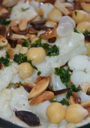 Una foto de Ensaladade coliflor con tahine !!