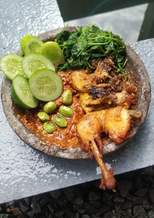 Foto resep Ayam penyet sambal terasi