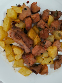 Foto de Rojões de porco com batata na airfryer