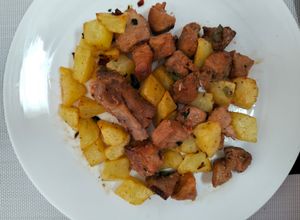 Foto de Rojões de porco com batata na airfryer