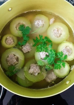 Hình của món Canh bí đao dồn thịt bằm.