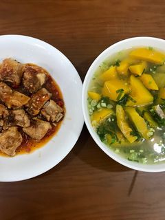 Hình của món Sườn non sốt me.