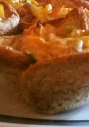 A picture of Bread Cups.