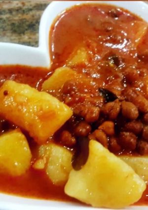 A picture of Whosayna’s Chana Masala/Bateta.