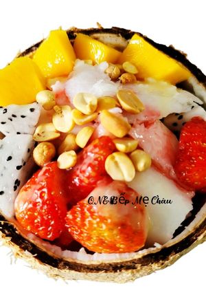 Hình của món Dừa sáp dằm trái cây.
