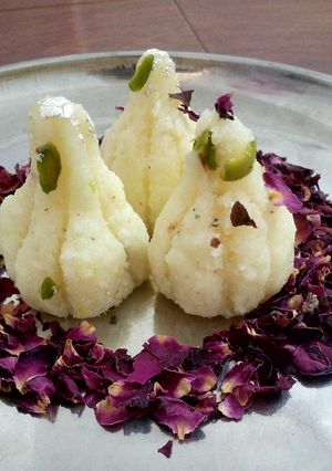 A picture of Dry Coconut modak.