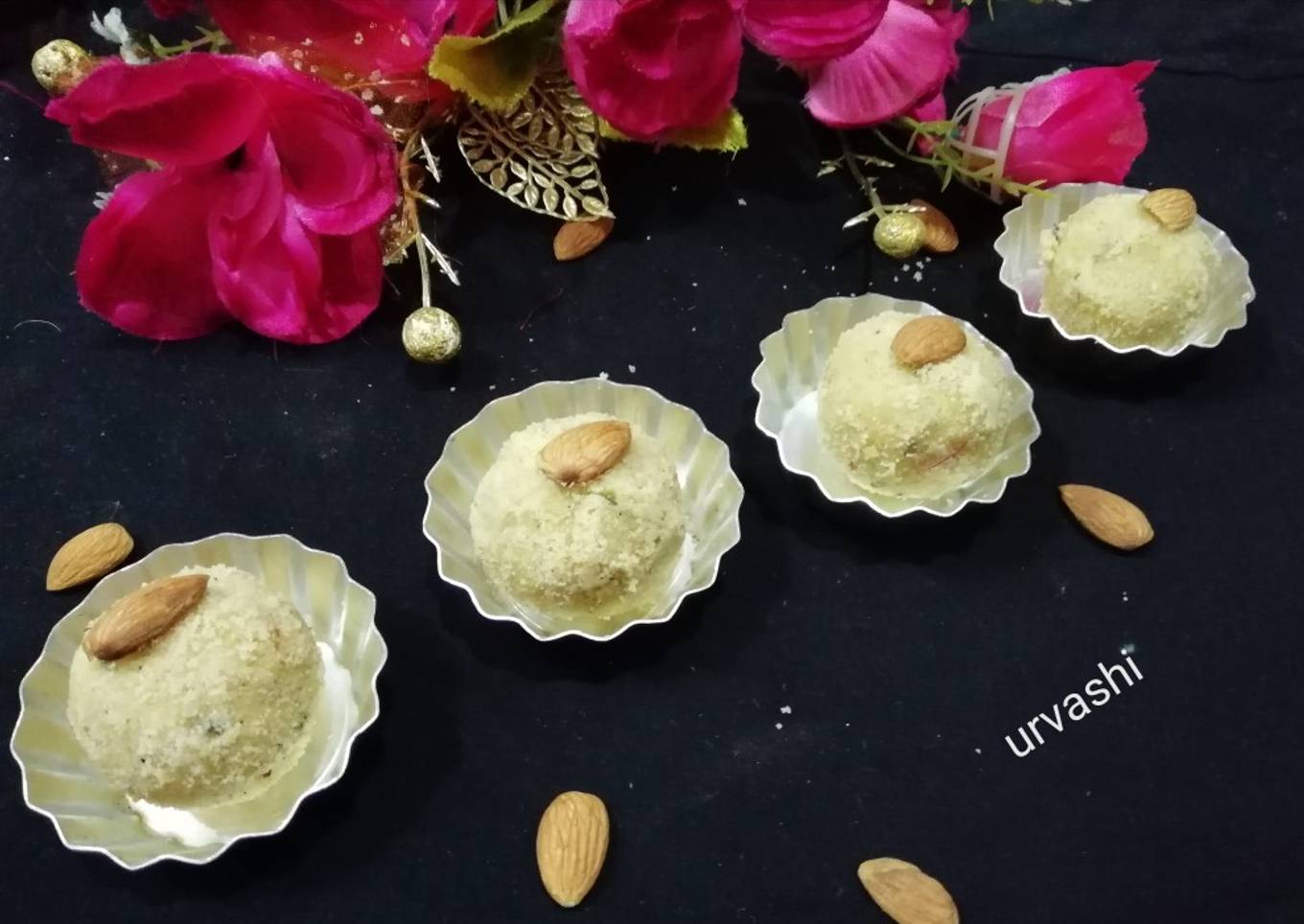 Samolina laddu