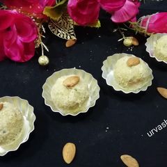 A picture of Samolina laddu.