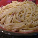 Espaguetis carbonara con queso Philadelphia