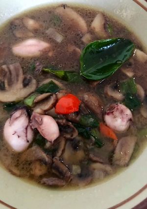 Foto resep Tumis baby cumi jamur kancing