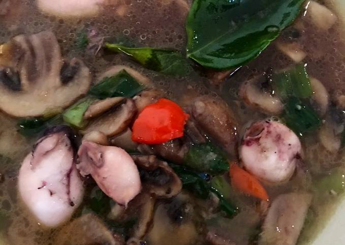 Langkah Mudah Memasak Resep Tumis baby cumi jamur kancing