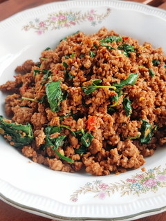 A picture of กะเพราเนื้อสับแห้ง 🌶️🌶️ ผัดกะเพราที่ดี.