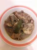 Pollo en salsa de champiñones en escabeche