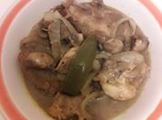 Una foto de champiñones en escabeche
