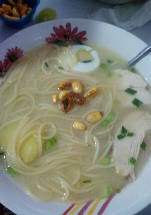 Una foto de Caldo de gallina