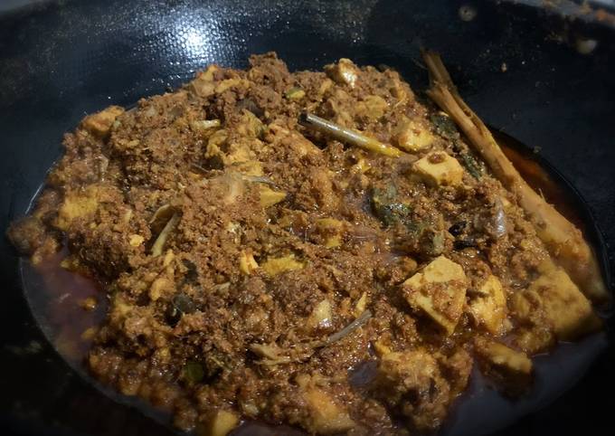 Rendang ayam kampung + telur kukus