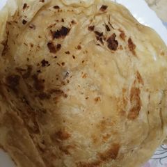 A picture of Khasta paratha.