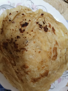 A picture of Khasta paratha.