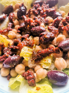 Una foto de Ensalada mediterránea 2