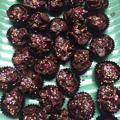Chocolate cornflakes sprinkles রেসিপির প্রধান ছবি