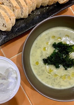 A picture of Roasted Cauliflower and Kale Soup.