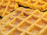 Una foto de waffles de avena