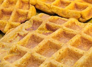 Una foto de Waffles de avena y zanahoria