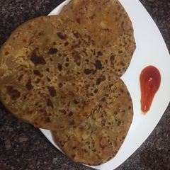 A picture of Khichdi paratha.