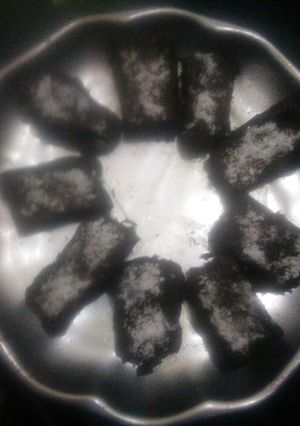 A picture of Homemade dark chocolate.