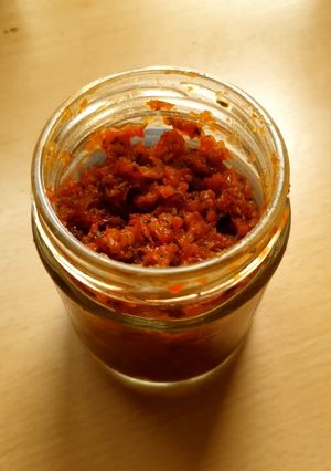 A picture of Tomato tangy (salsa / spread /pizza sauce).