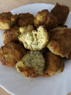 Una foto de 239. Yemas de huevo en croqueta (picoteo)