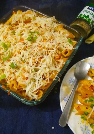 પોટેટો પેને કેસરોલ (potato penne casserole recipe in Gujarati) રેસીપી મુખ્ય ફોટો