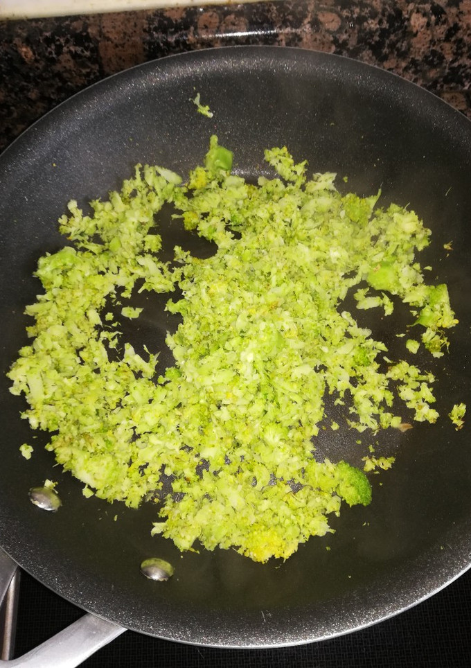 Una foto de Arroz de brócoli