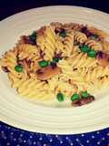 Fusilli cu ciuperci și mazăre