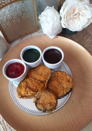 A picture of Eggplant pakora.