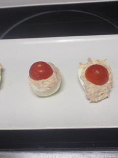 Una foto de Huevos rellenos de atún