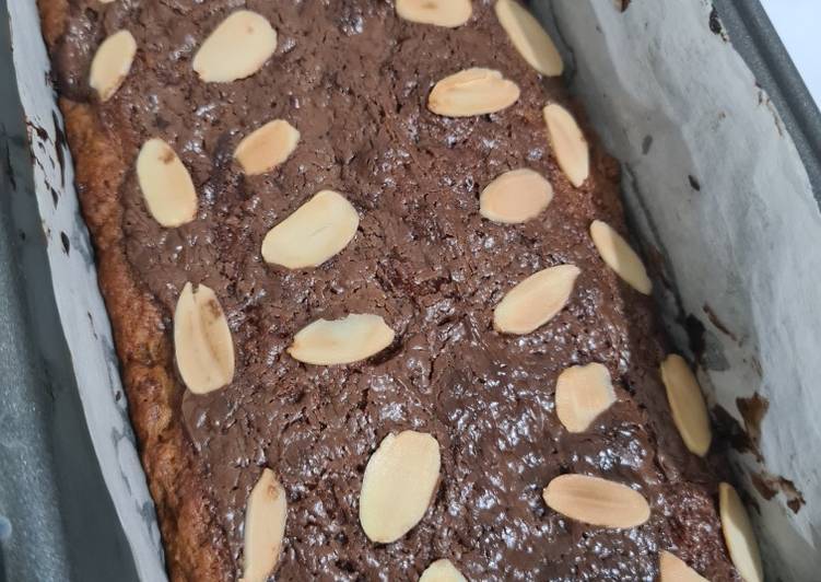 Cara Gampang Menyiapkan Almond hazelnut banana cake (gluten free, vegan), Menggugah Selera