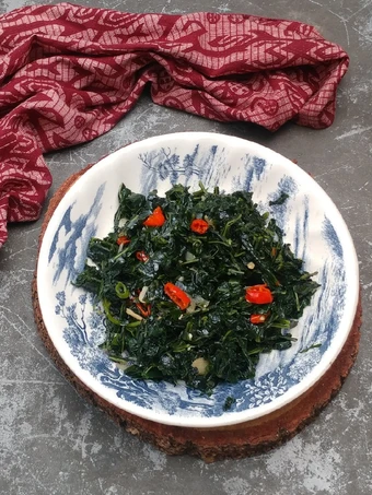 Langkah Mudah untuk Membikin Resep (188) Tumis Daun Pepaya Jepang yang Bisa Manjain Lidah Anti Ribet, Mantap