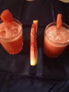 તરબૂચ નો જ્યુસ (Watermelon Juice Recipe In Gujarati) રેસીપી મુખ્ય ફોટો