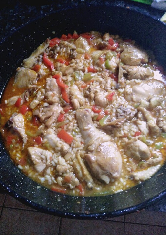 Una foto de Arroz con pollo al curry