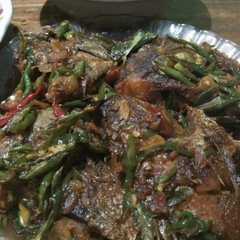 A picture of Ikan nila kecap.