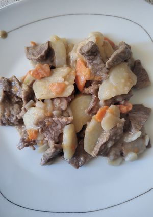 Una foto de Carne y papas a la cacerola