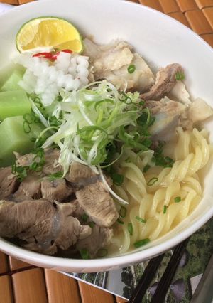 Hình của món Bữa sáng tại gia: Nui xương thịt.