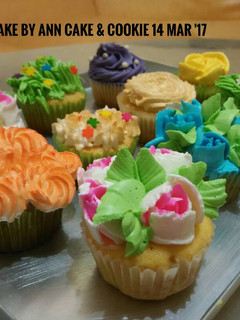 Foto resep Vanilla cupcakes (joy of baking recipe)